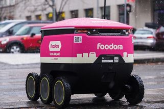 450 korun za oběd domů. Foodora loni poprvé vydělala - Seznam Zprávy